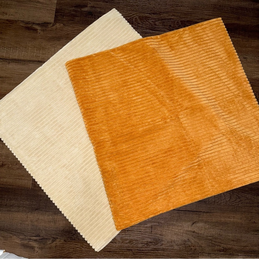 New! Set of 4! Super soft 20 x 20 Pillow Cases